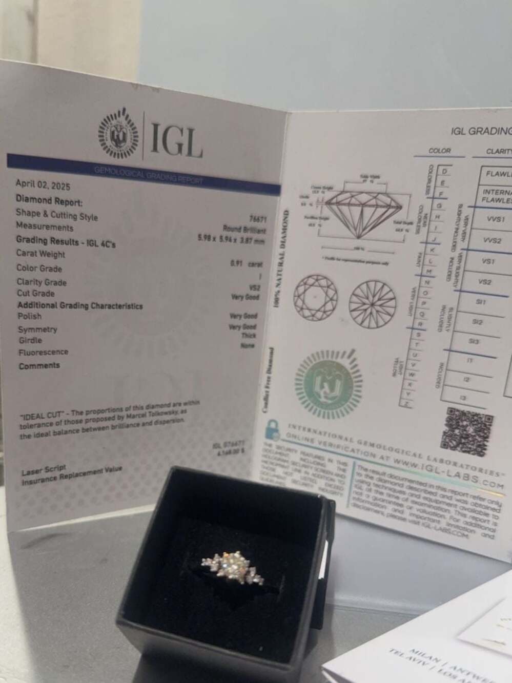 0.91 Carat Round Brilliant Diamond Cluster Engagement Ring with IGL Report